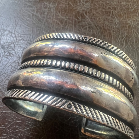 Navajo Silver - Picture 2 of 5